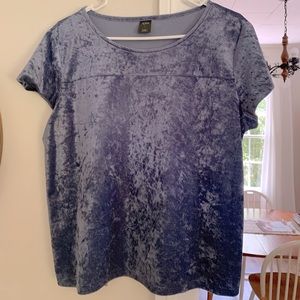 Women’s crushed velvet top
